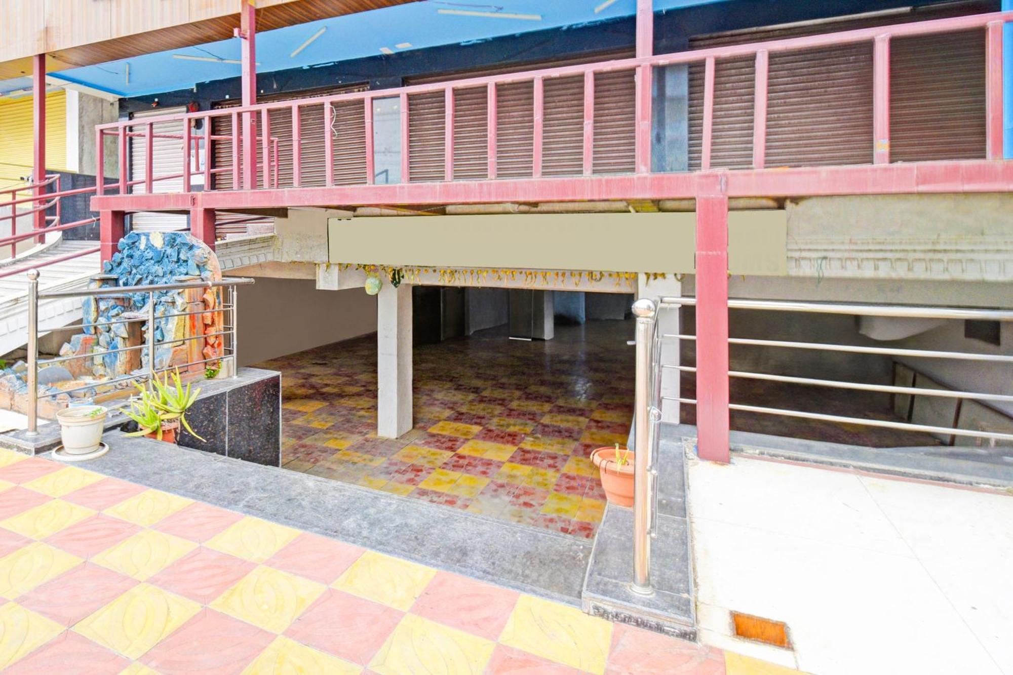 Super Townhouse Mancherial Mancheral Exterior photo