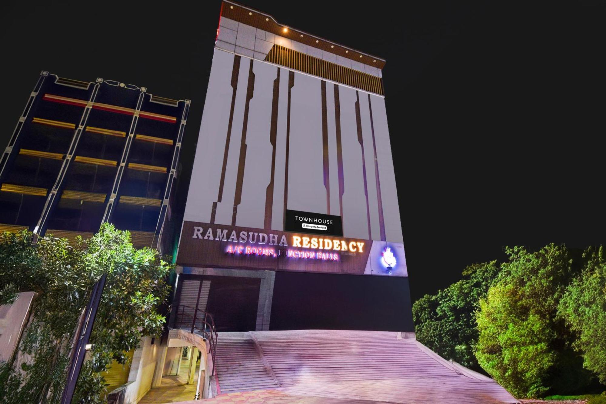 Super Townhouse Mancherial Mancheral Exterior photo