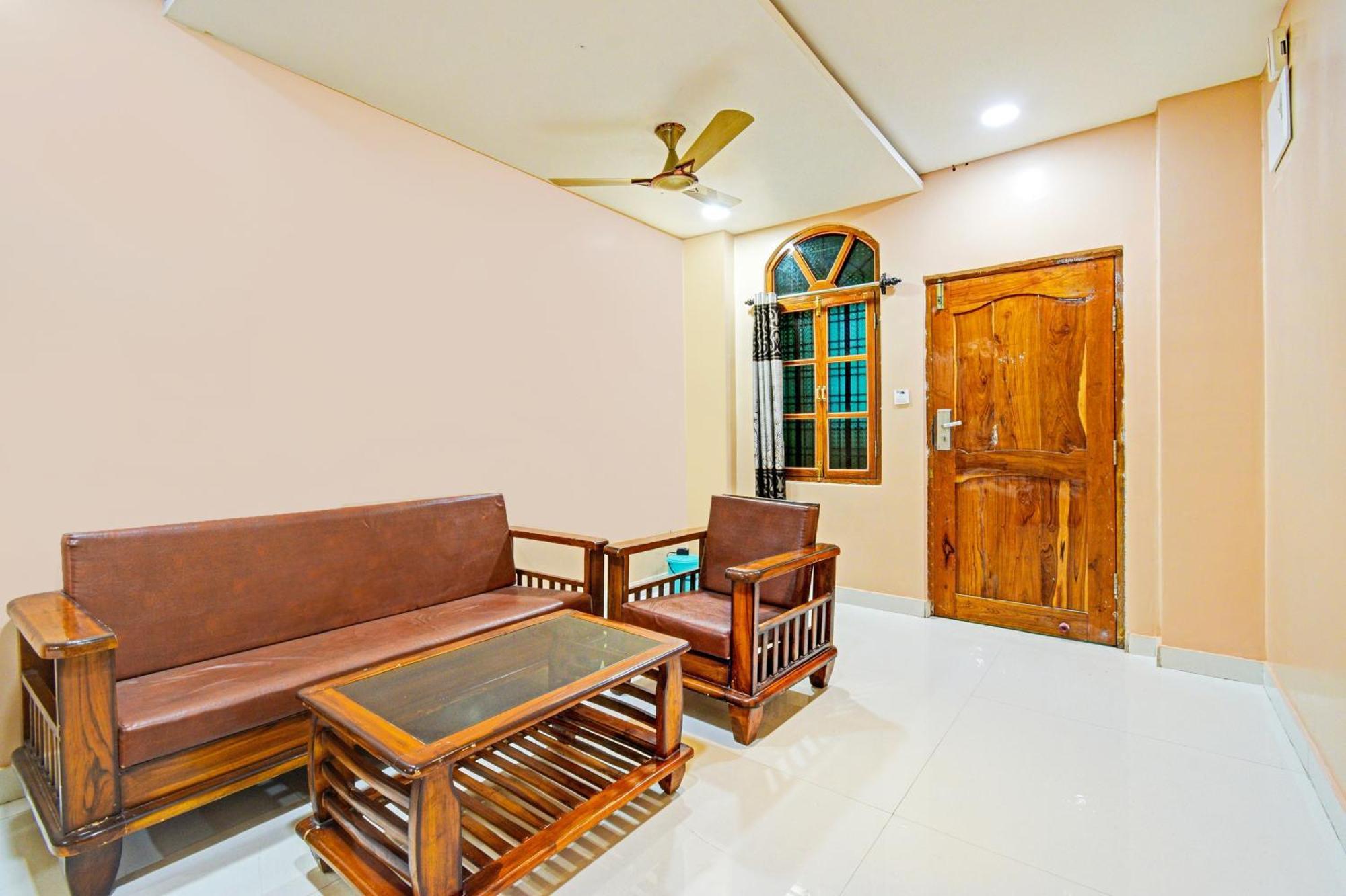 Super Townhouse Mancherial Mancheral Exterior photo