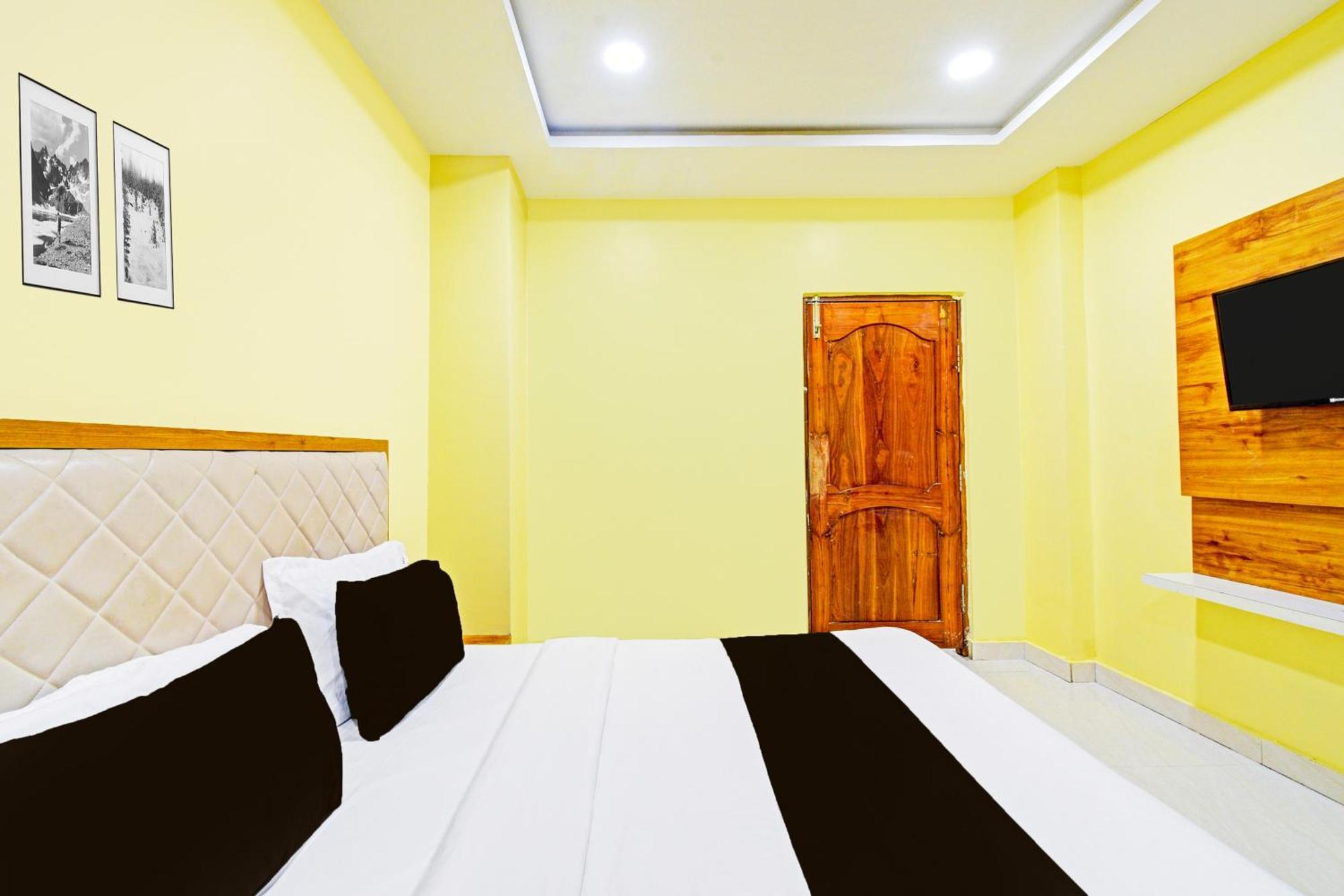 Super Townhouse Mancherial Mancheral Exterior photo